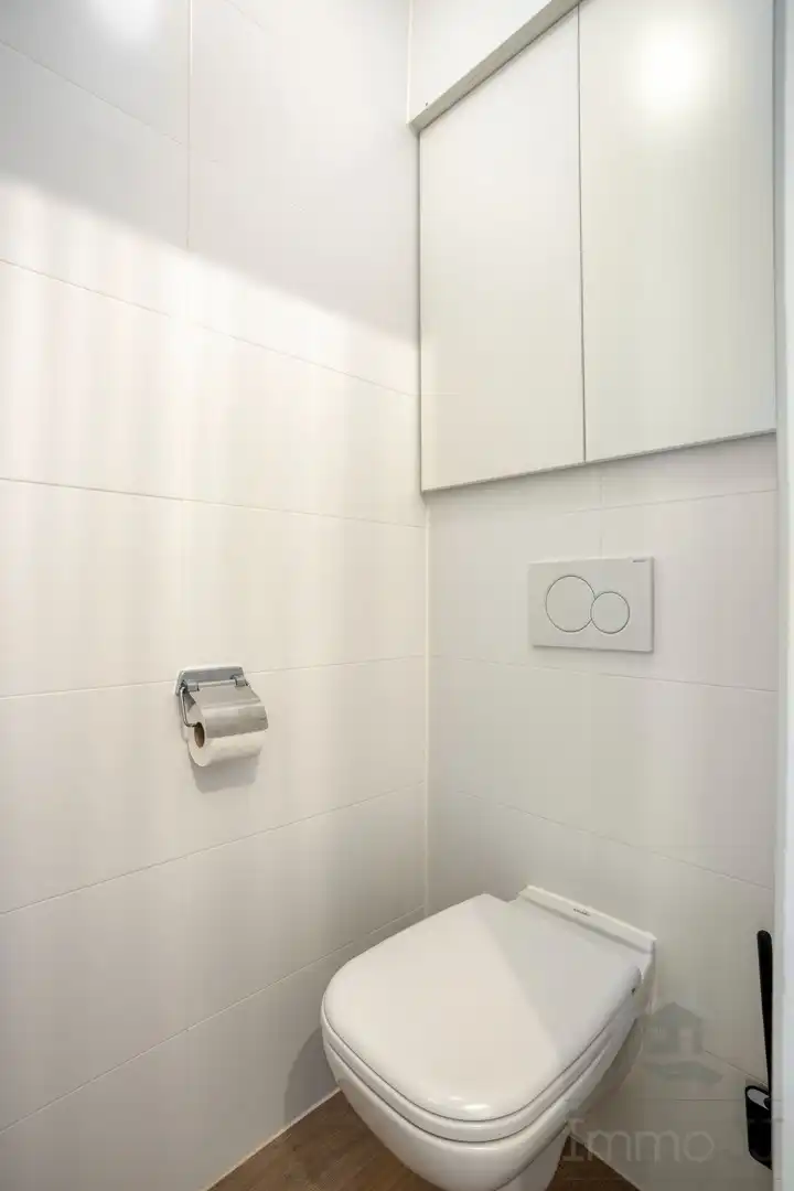 Gerenoveerd gelijkvloers appartement foto 9