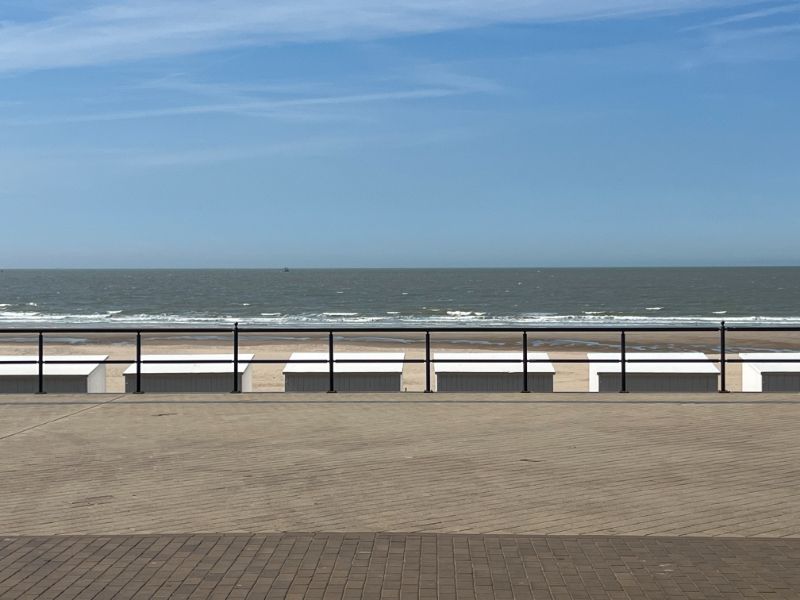 Uitzonderlijk ruim (114m²) bemeubeld appartement met handelsfunctie op de Zeedijk te Middelkerke! foto 23