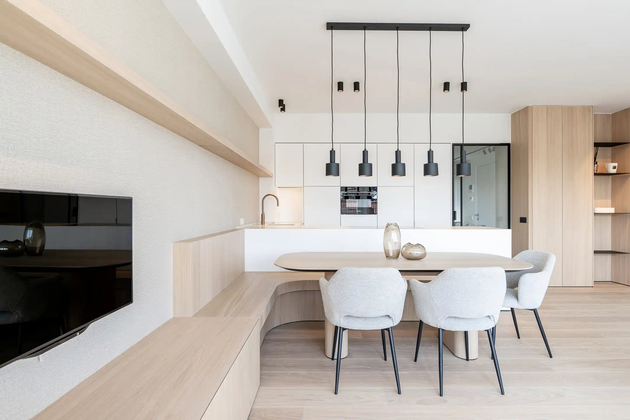 Elegant gerenoveerd appartement met open zicht in het Zoute foto 12