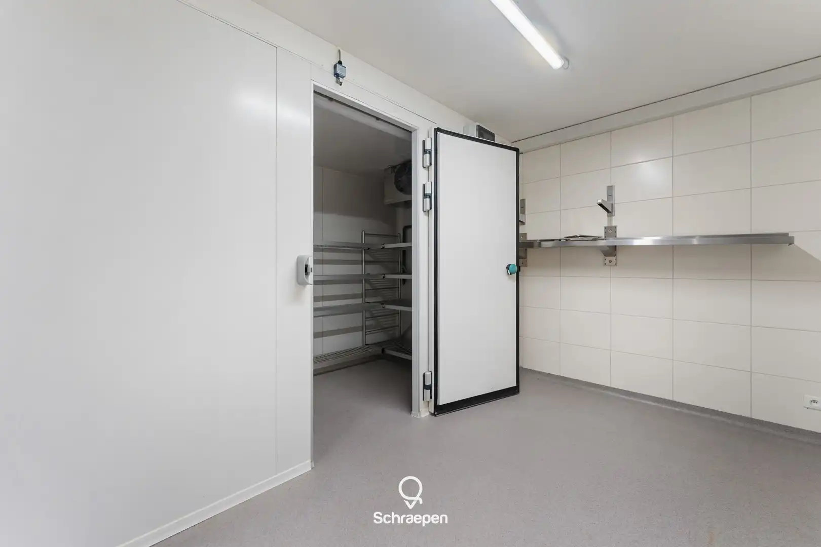 Charmante woonst met handelsruimte op absolute toplocatie in Zonhoven-centrum! foto 9