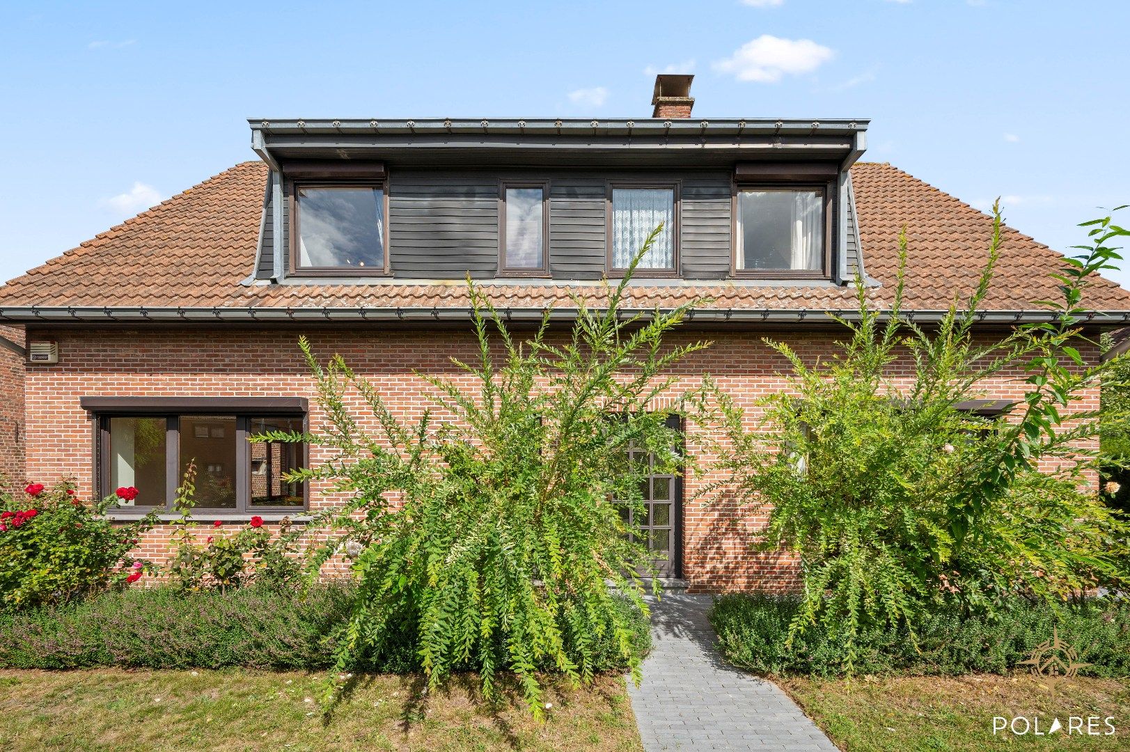 Ruime en vrijstaande woning met veel privacy foto 3