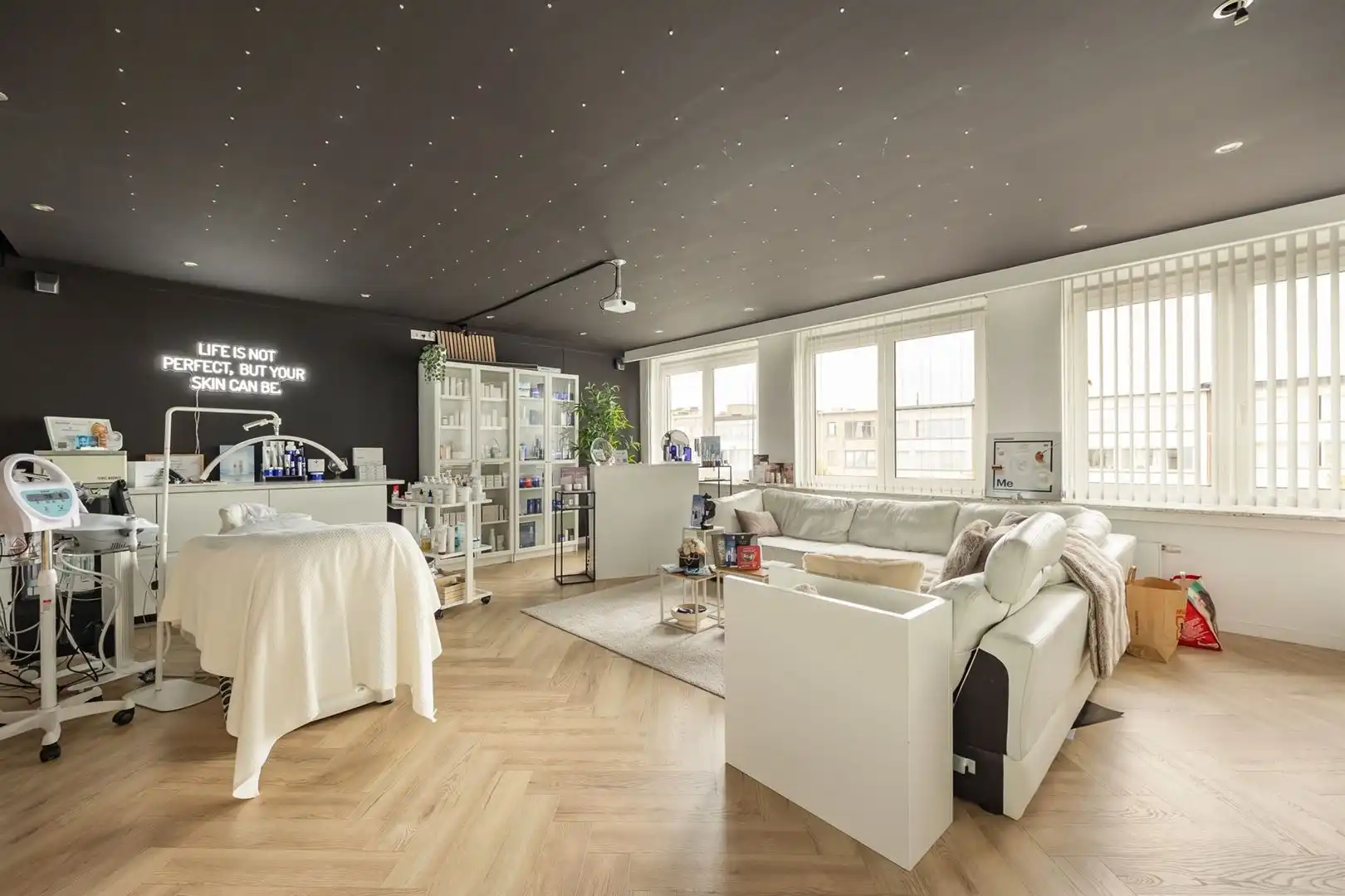 Ruim opbrengsteigendom met lift, garage en verhuurde handelsruimte foto 23
