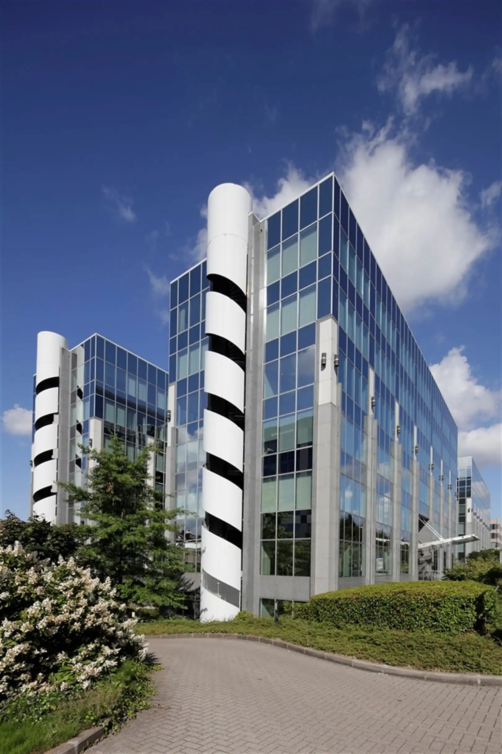 PLEIN/ PLAINE 11: vanaf 262m² tot 1332m² foto {{pictureIndex}}