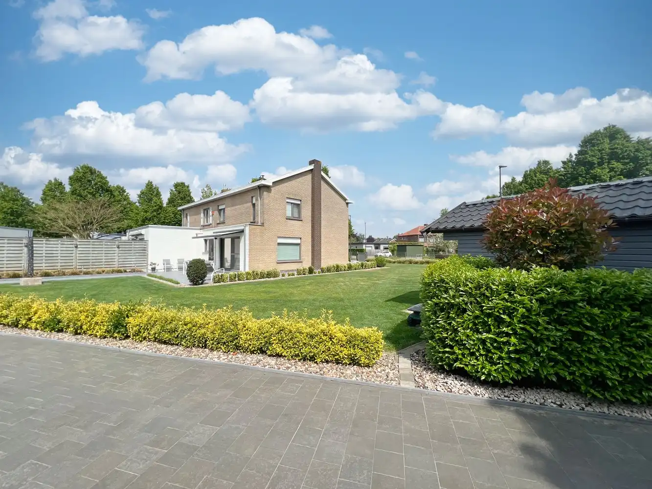 Prachtige, lichtrijke woning met zonnige tuin + garage! foto 11