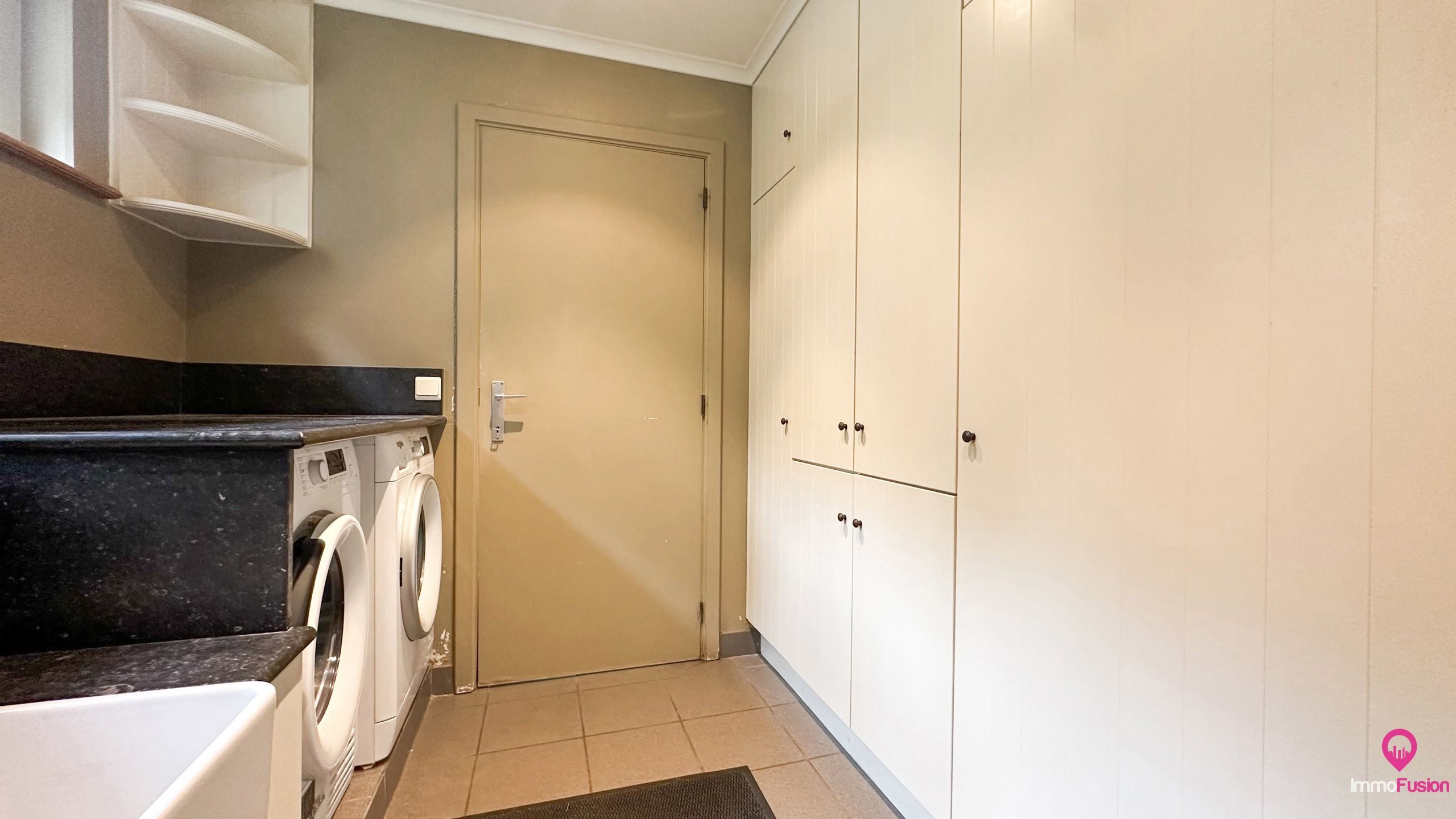Uitzonderlijk gelegen villa met 5 slpks + zwembad op 1,97ha! foto 21