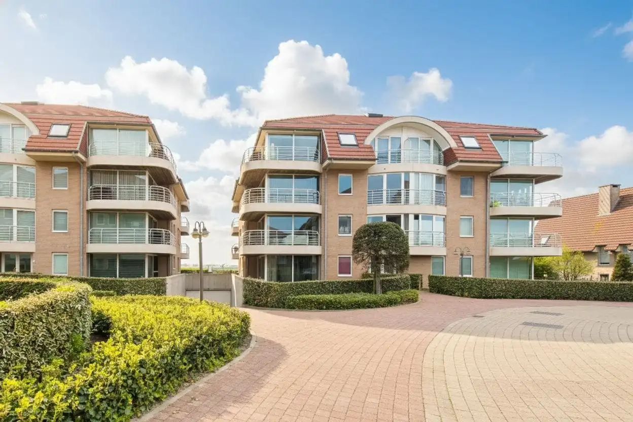 Ruime garagebox te koop te Middelkerke! foto 10