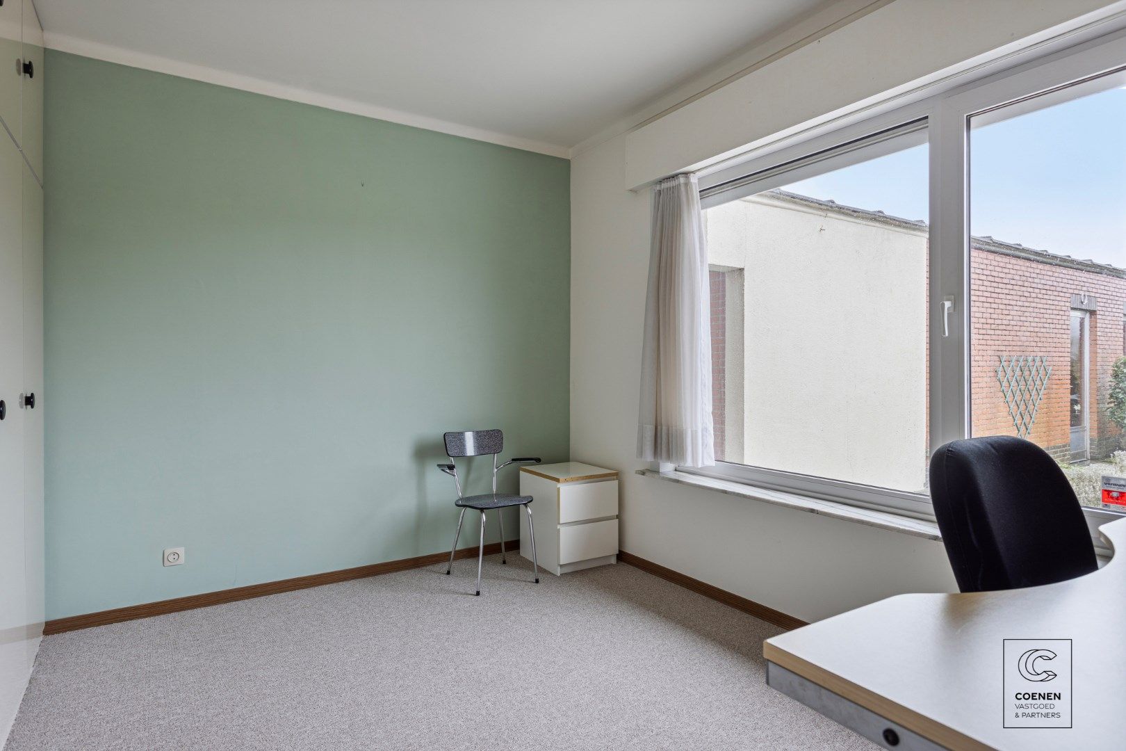 Laagbouwwoning met een bew opp van 194 m², 4 slpk's, op een schitterend perceel van 1807 m² foto 9