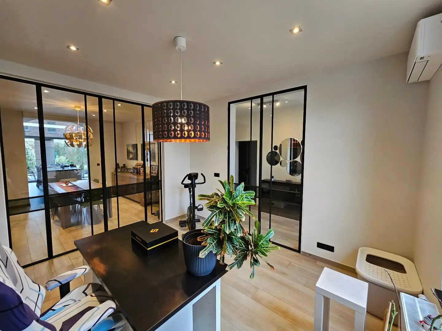 Prachtige, instapklare woning met 6 slaapkamers en ruime tuin. foto 6