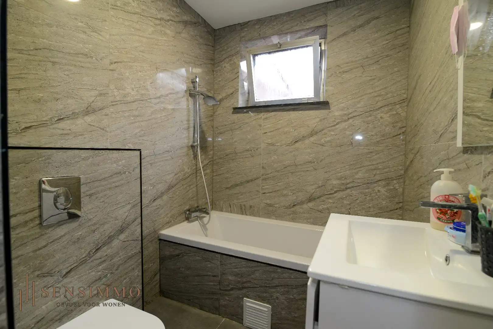 Gerenoveerde woning met 5 slaapkamers in Winterslag - Genk foto 11