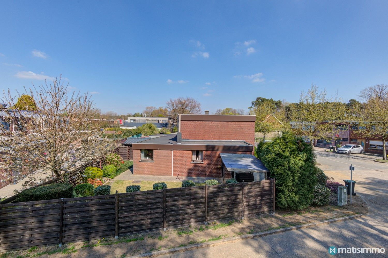 VERZORGDE WONING MET 3 SLAAPKAMERS, GARAGE EN TUIN NABIJ CENTRUM GENK foto 32