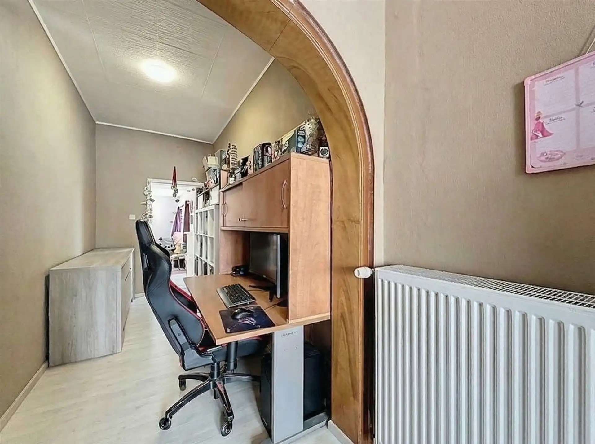 Energiezuinige gezinswoning met 6 slaapkamers en riante tuin in hartje Kruibeke! foto 7