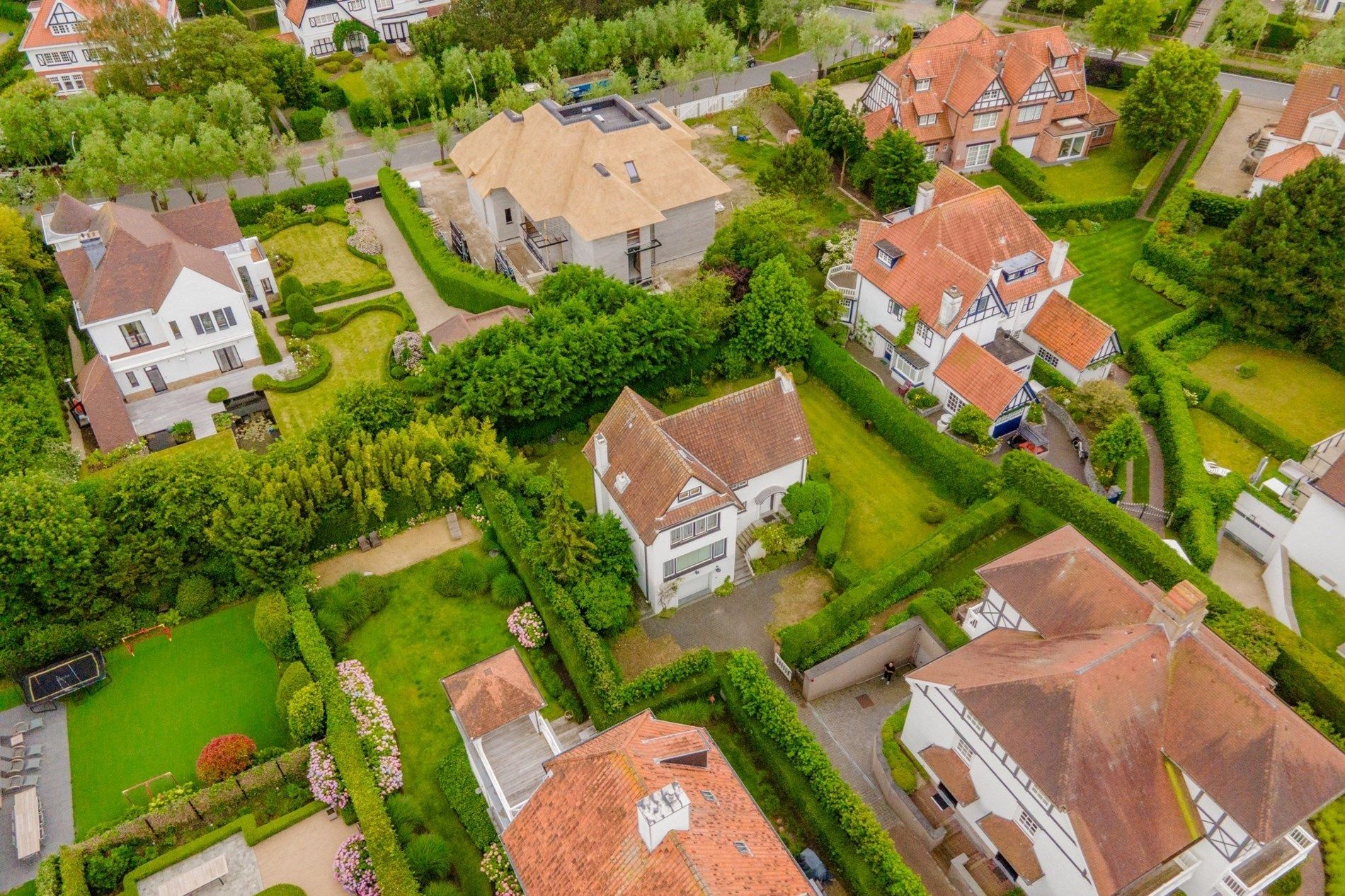 Hoofdfoto van de publicatie: Vrijstaande villa op toplocatie in het Zoute