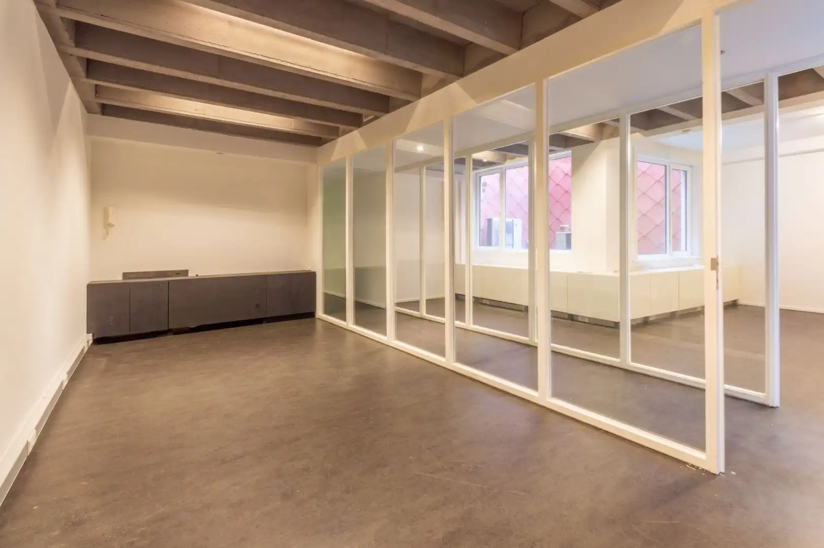 Een centraal gelegen en energiezuinige kantoorruimte! foto 7