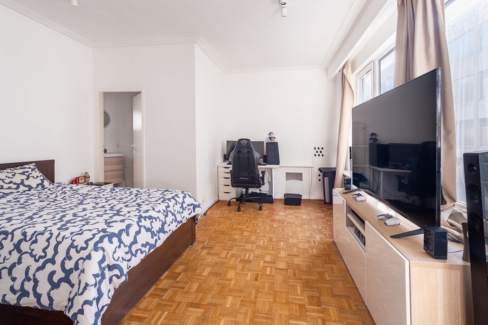 2 gerenoveerde studio's op top locatie foto 8