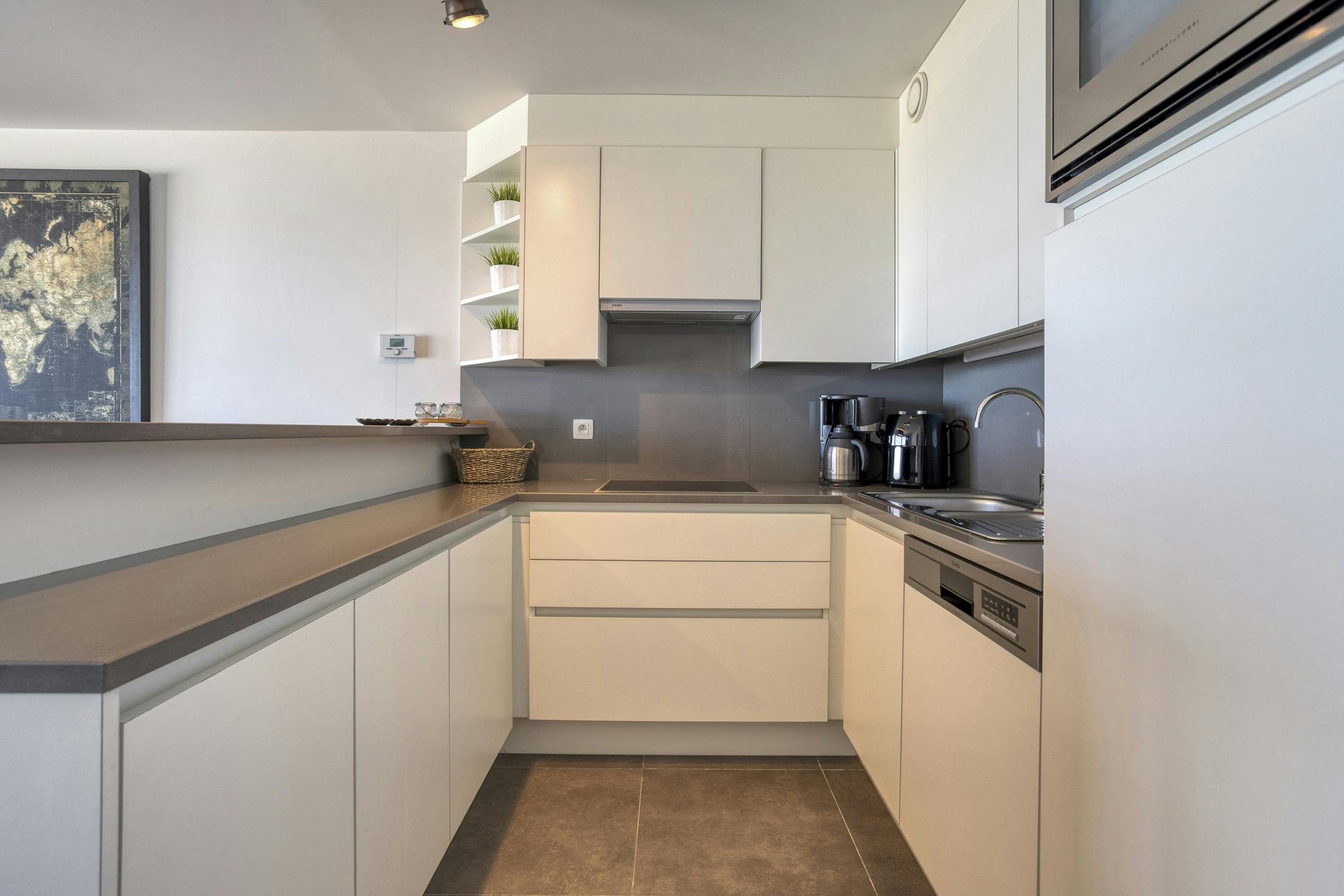 Recent appartement (2017) met 2 slaapkamers op de Zeedijk  foto 5