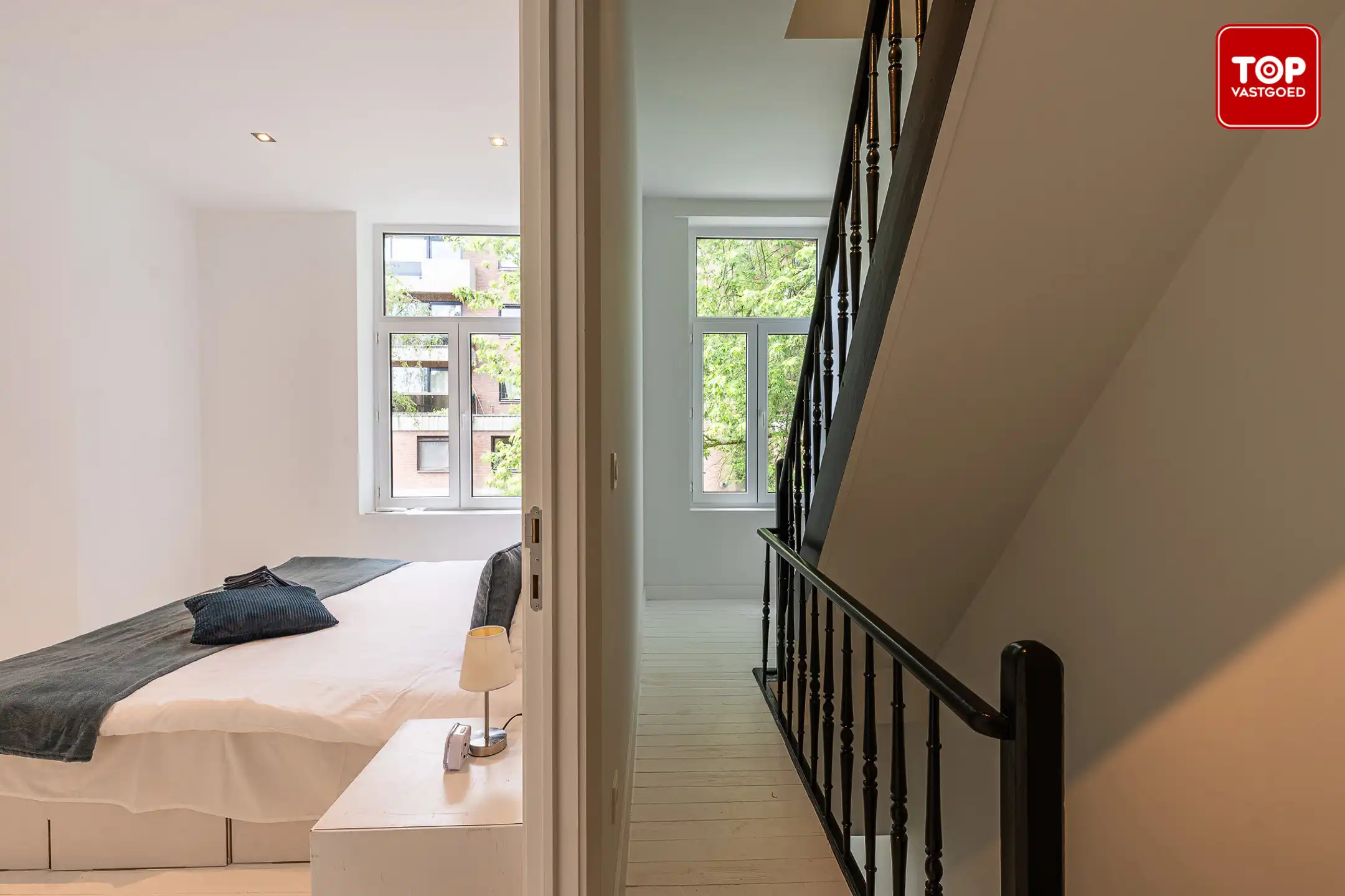 Totaal gerenoveerde woning met EPC B. foto 17