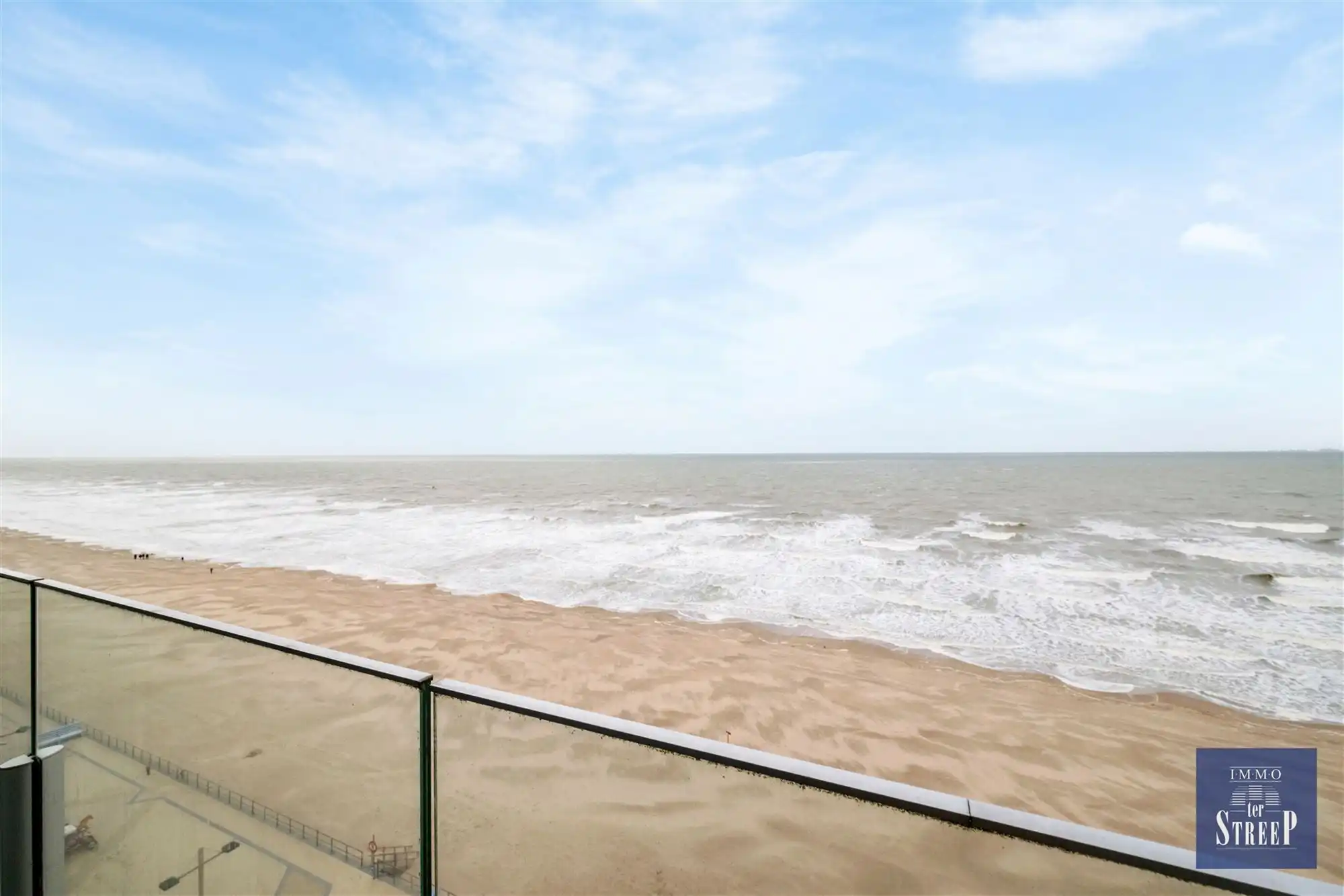 Appartement met 2 slaapkamers op de zeedijk van Middelkerke foto 5