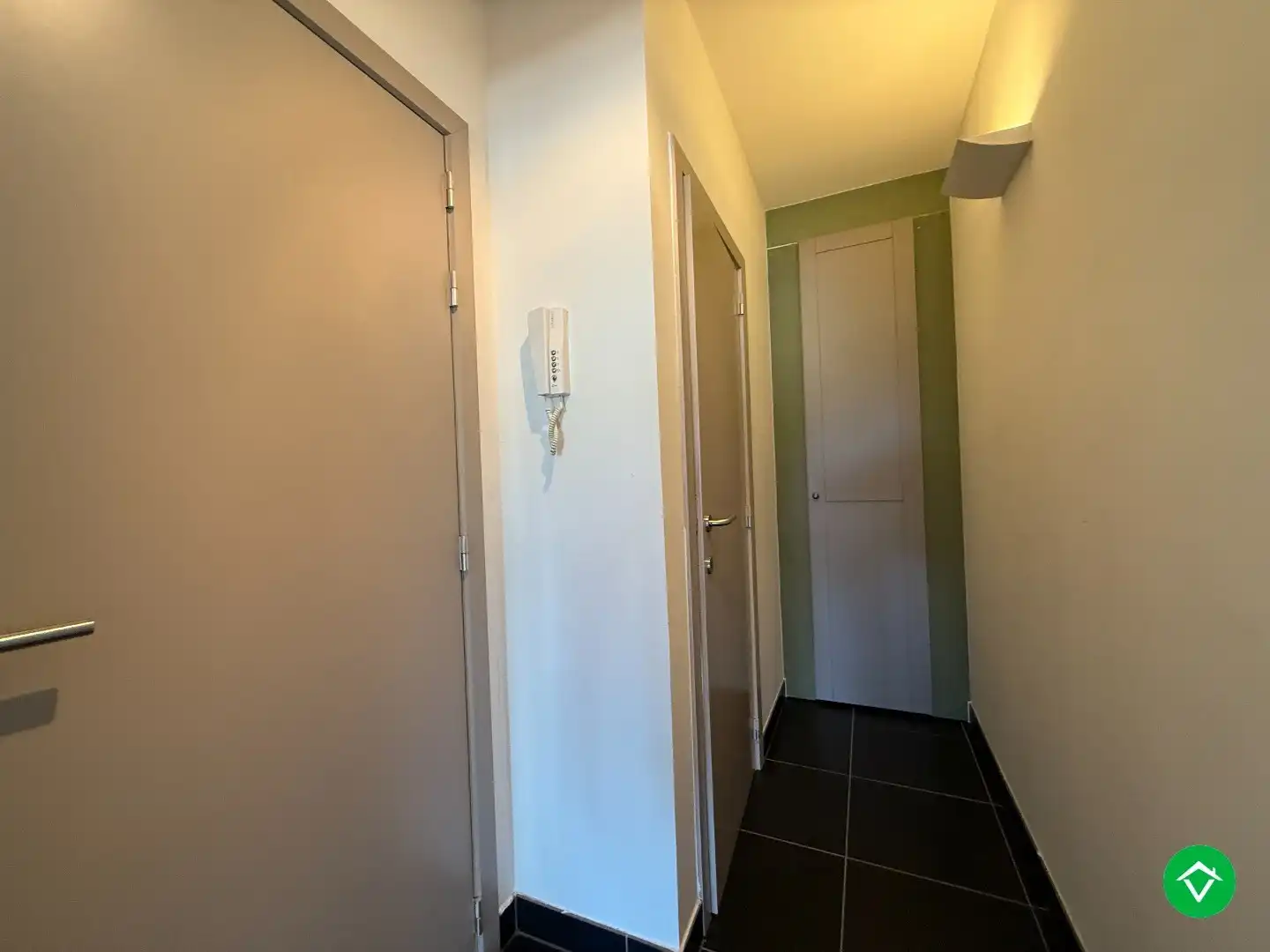 Duplexappartement met twee slaapkamers, zonneterras en parking te Moorslede  foto 3