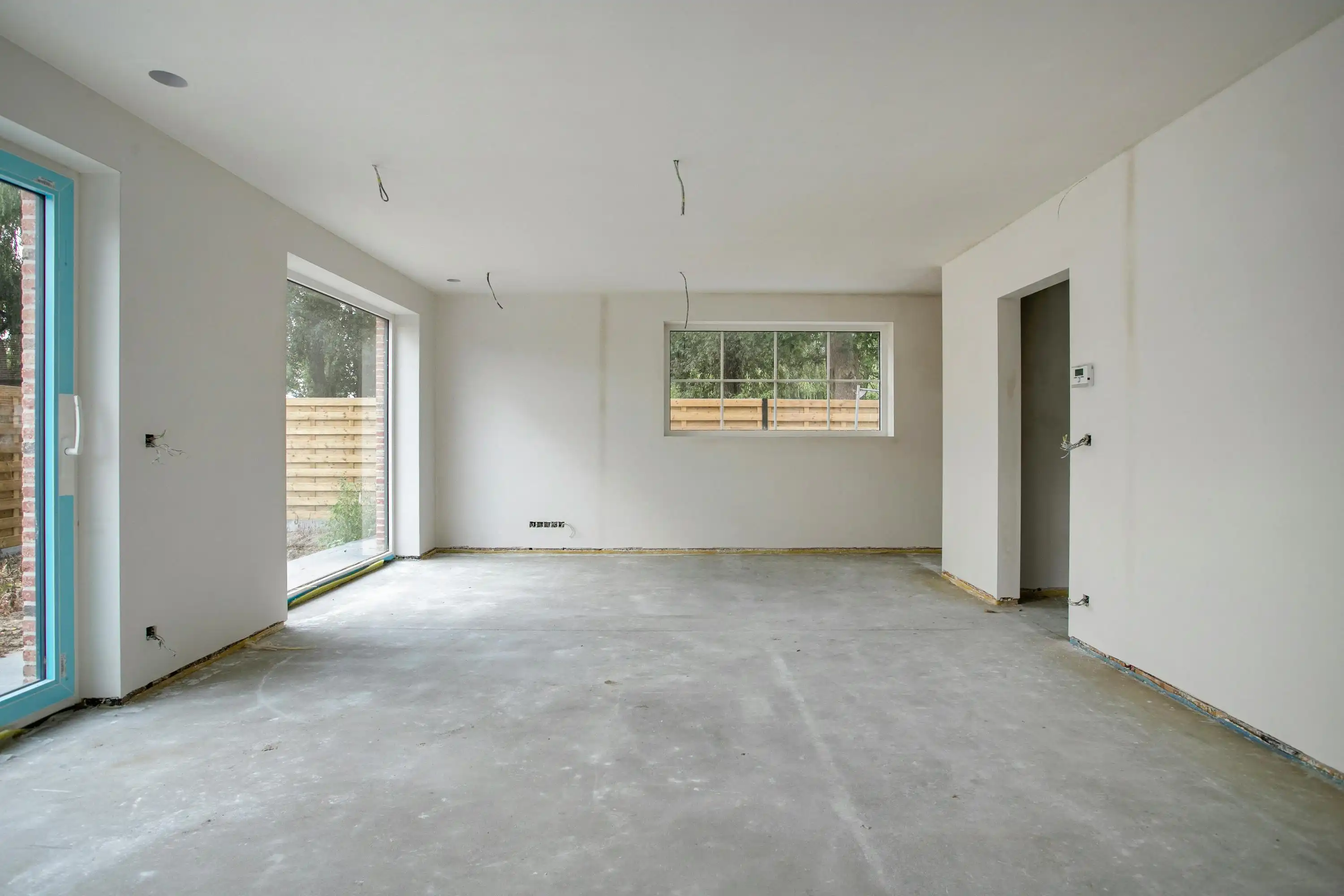 Halfopen nieuwbouwwoning te koop met 3 kamers, oprit en tuin foto 6