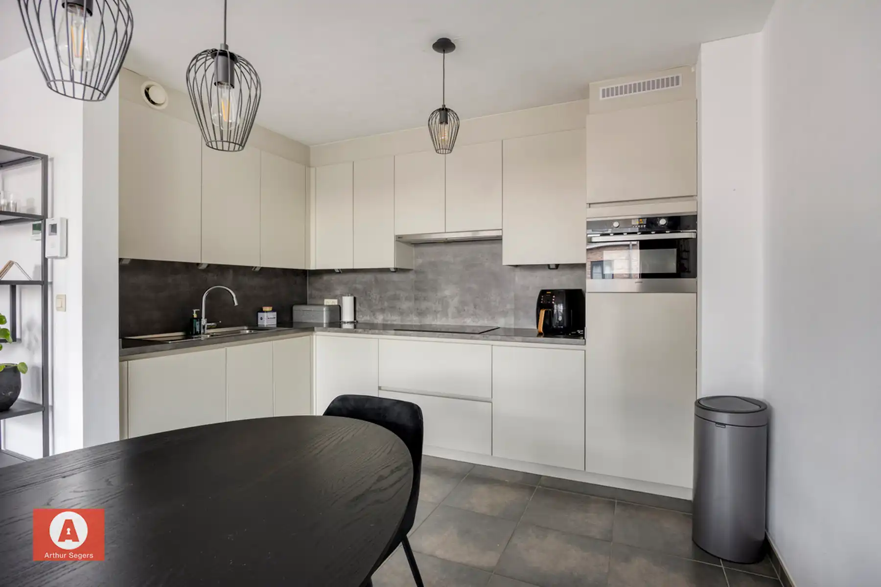 Energiezuinig appartement + autostaanplaats + kelder-berging foto 11