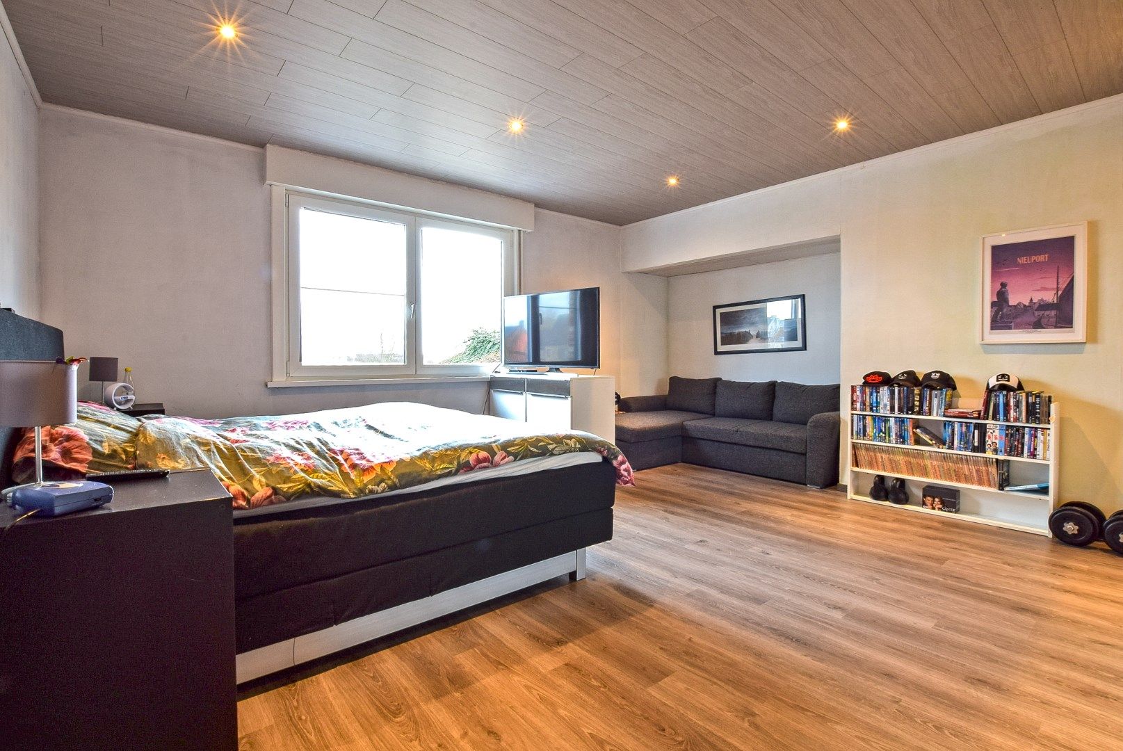 Ruime gezinswoning met garage te Pervijze op 518 m² met prachtige verzichten.  foto 8