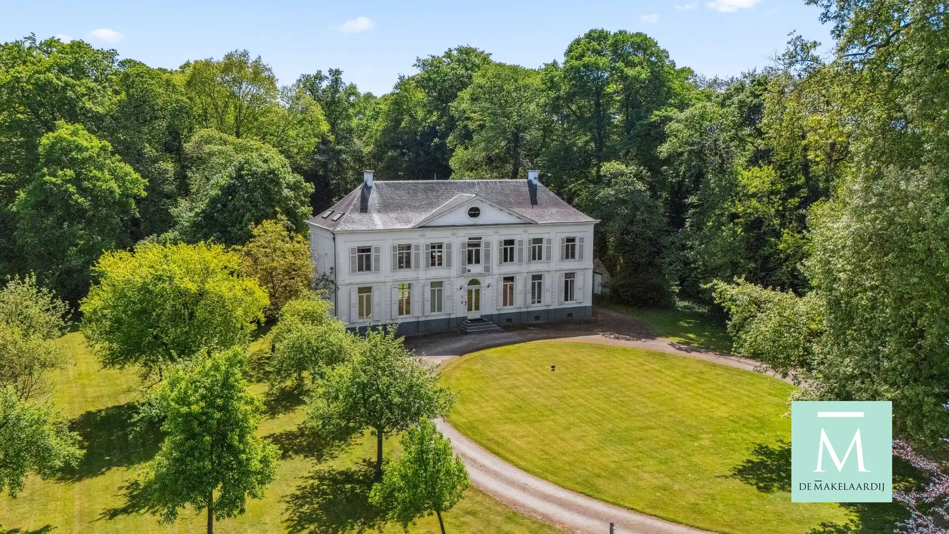 Prachtig kasteel met veel mogelijkheden gelegen op een toplocatie foto 22