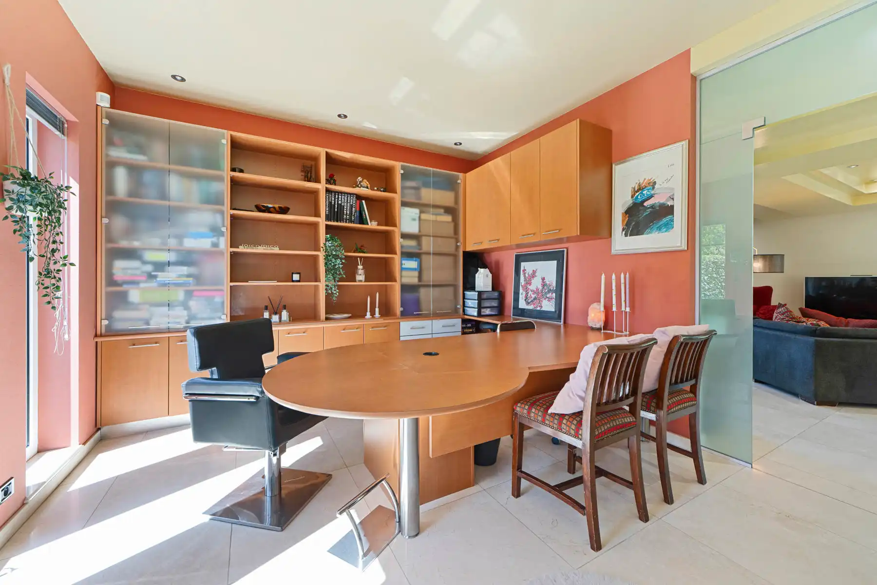 MODERNE VILLA MET 5 SLAAPKAMERS EN ONDERHOUDSVRIENDELIJKE TUIN foto 22