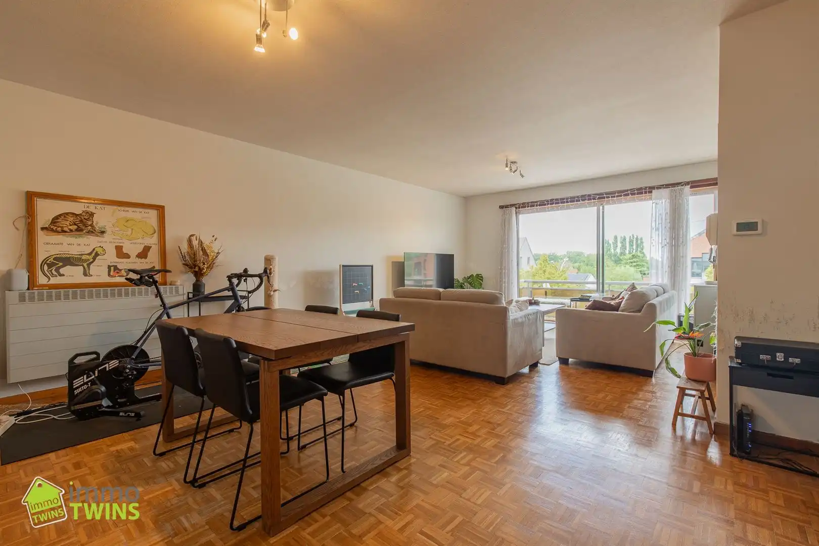 Ruim en instapklaar appartement (105 m²) met garage nabij het centrum van Dendermonde foto 4