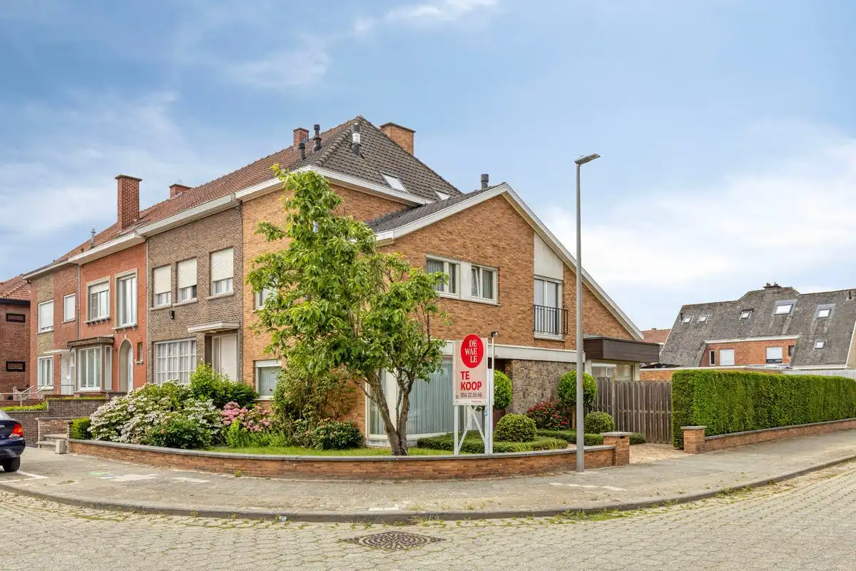 Hoofdfoto van de publicatie: Ruime gezinswoning op toplocatie in Kortrijk