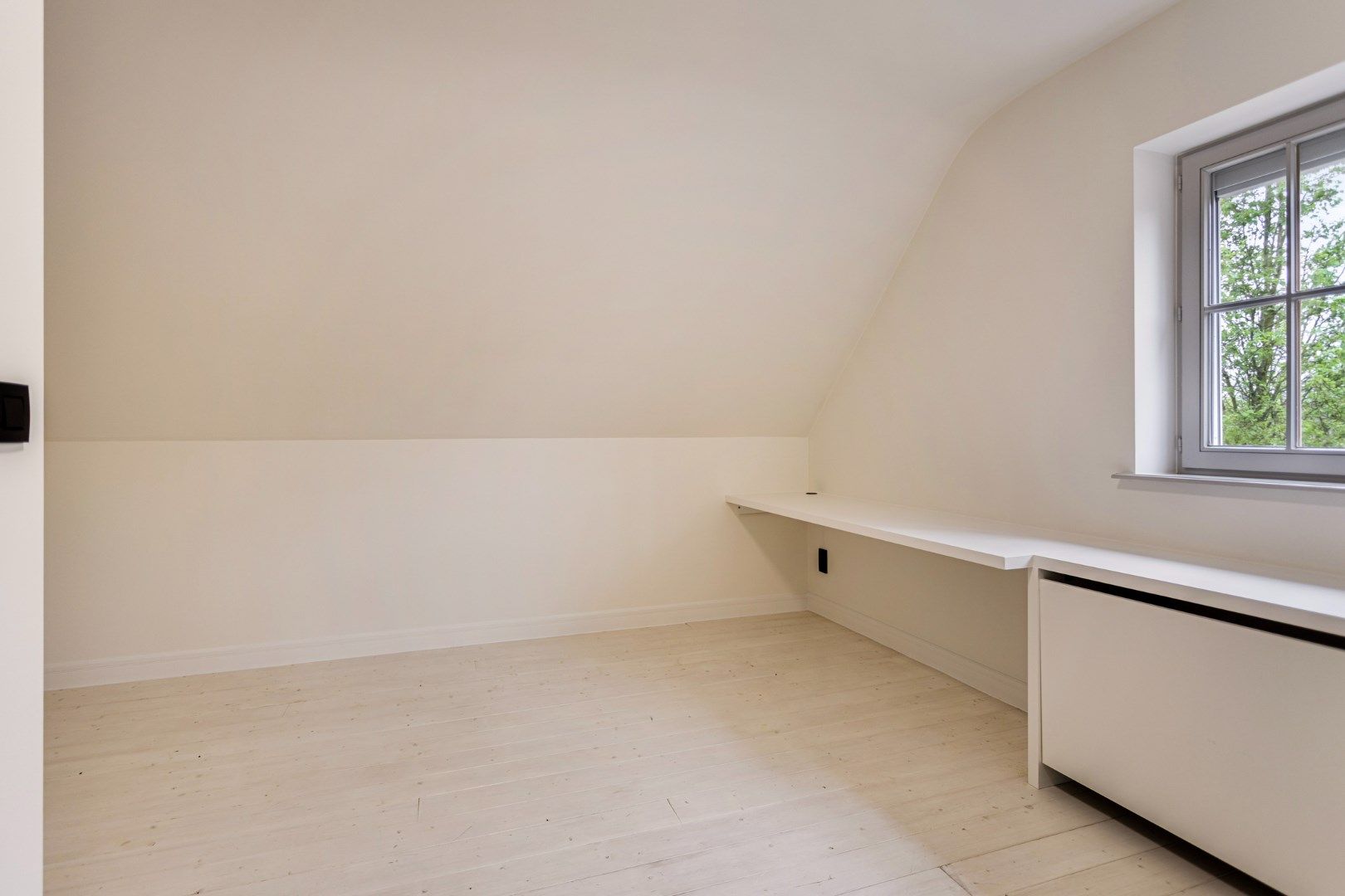 Ruim ingedeelde kwalitatieve villa op 12 are met adembenemd zicht op achterliggend groen. foto 26