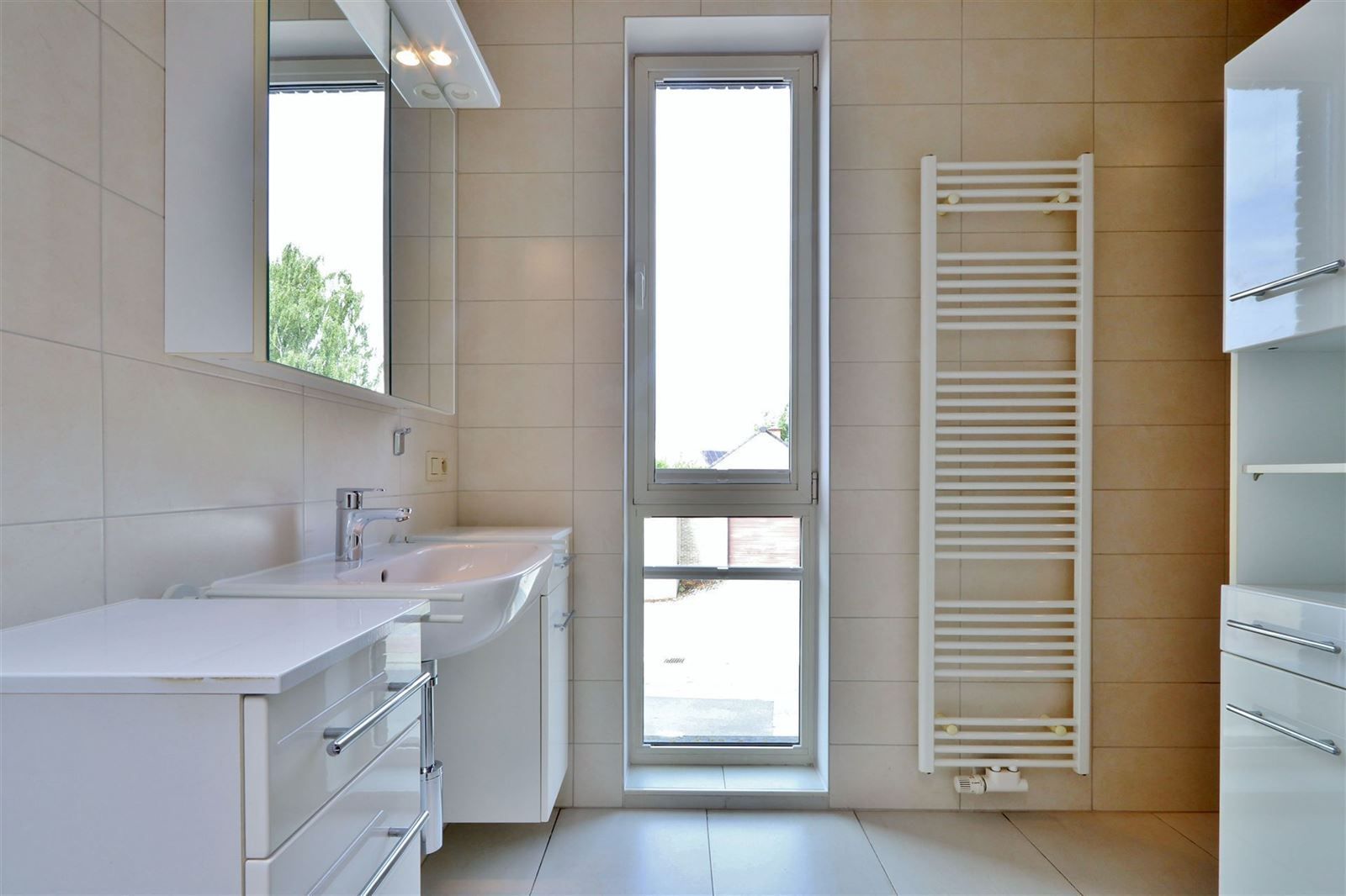 Woning te Lot foto 16