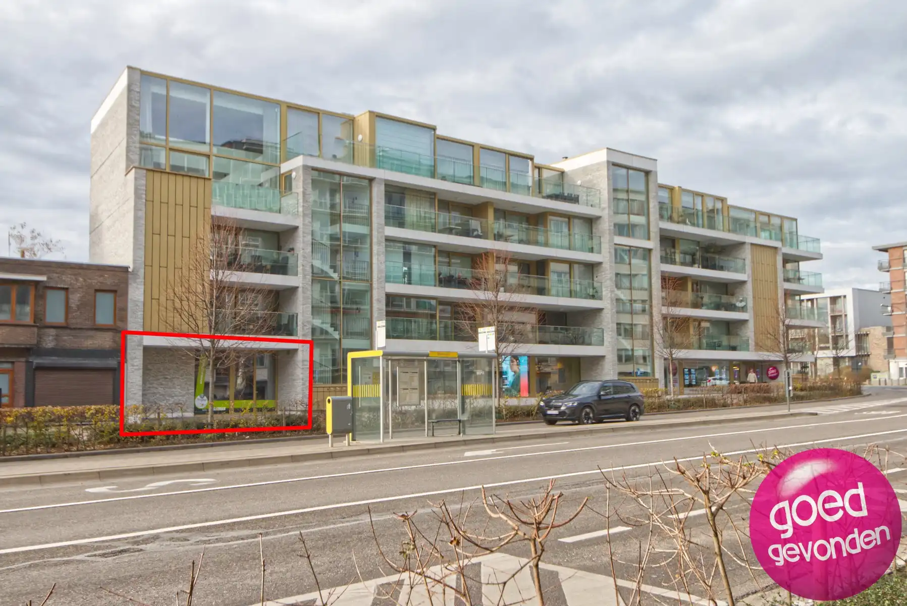 HANDEL-KANTOOR - 82 m² - MOOI RENDEMENT - TOPLIGGING foto {{pictureIndex}}