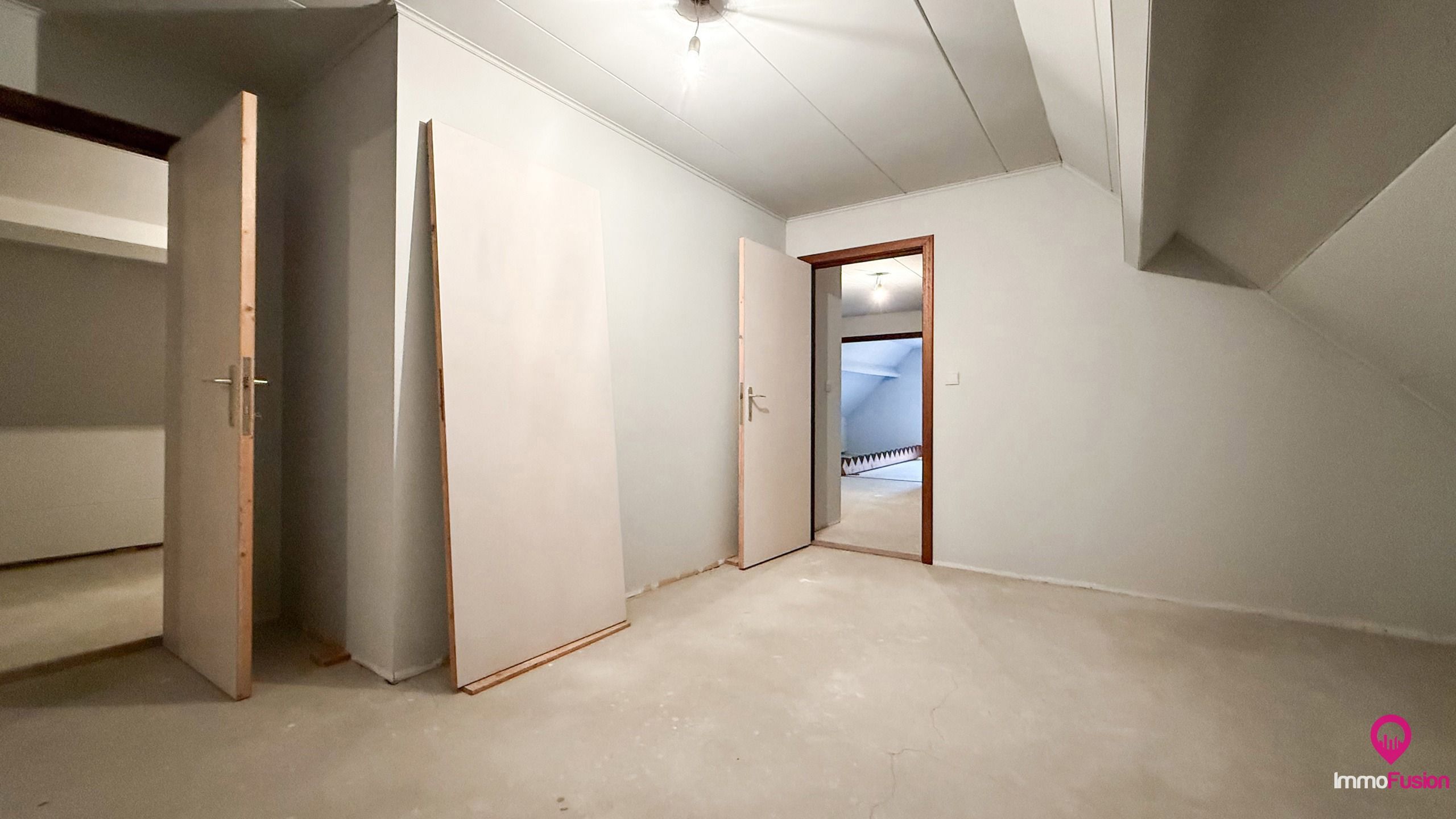 Exclusieve hoeve op 40are met bosrijke ligging te Paal! foto 31