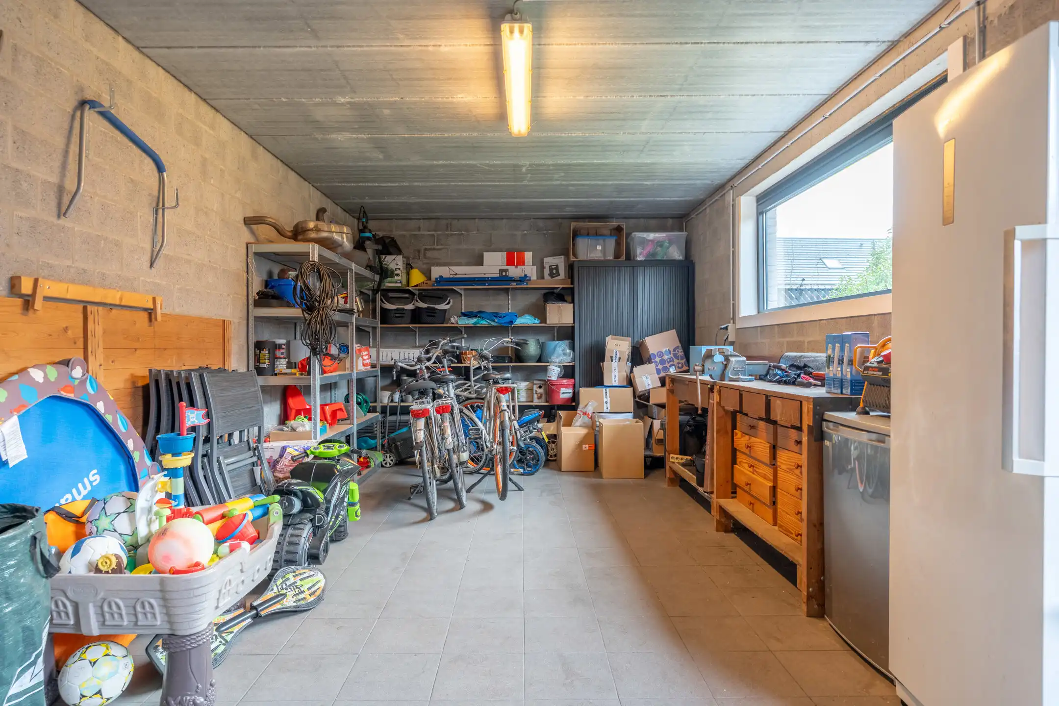 Ruime moderne woning met garage en tuin nabij het centrum van Turnhout. foto 43