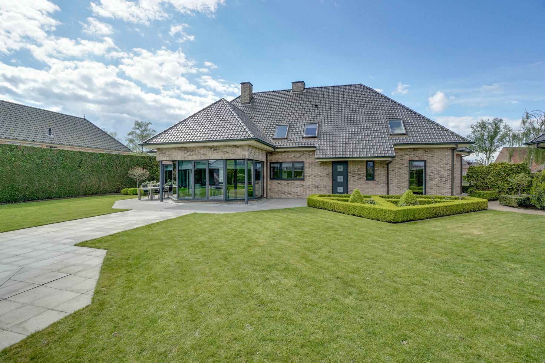 INSTAPKL. VILLA (446 M2) MET VERW. ZWEMB. OP 32A09CA TE BREE foto 40