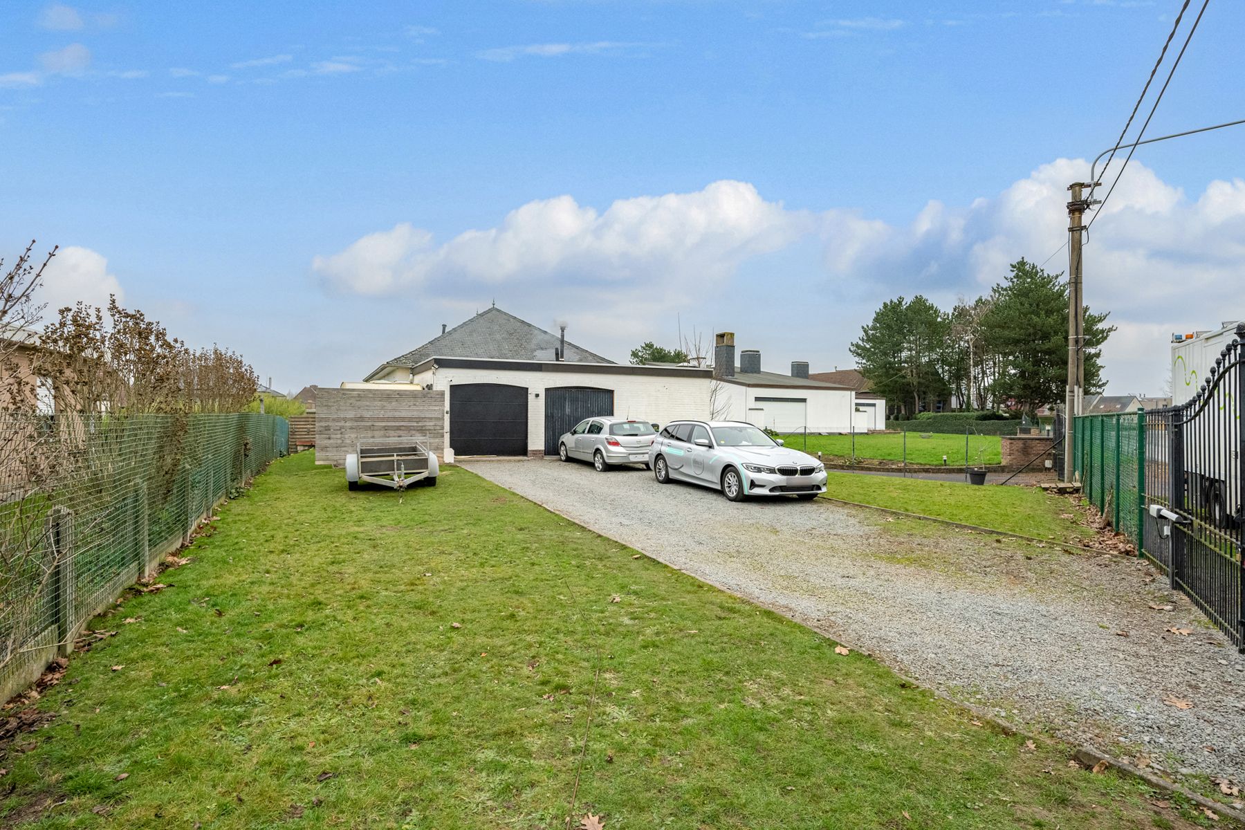 KWENENBOS: woning met 3 kamers, dubbele garage en grote tuin foto 18