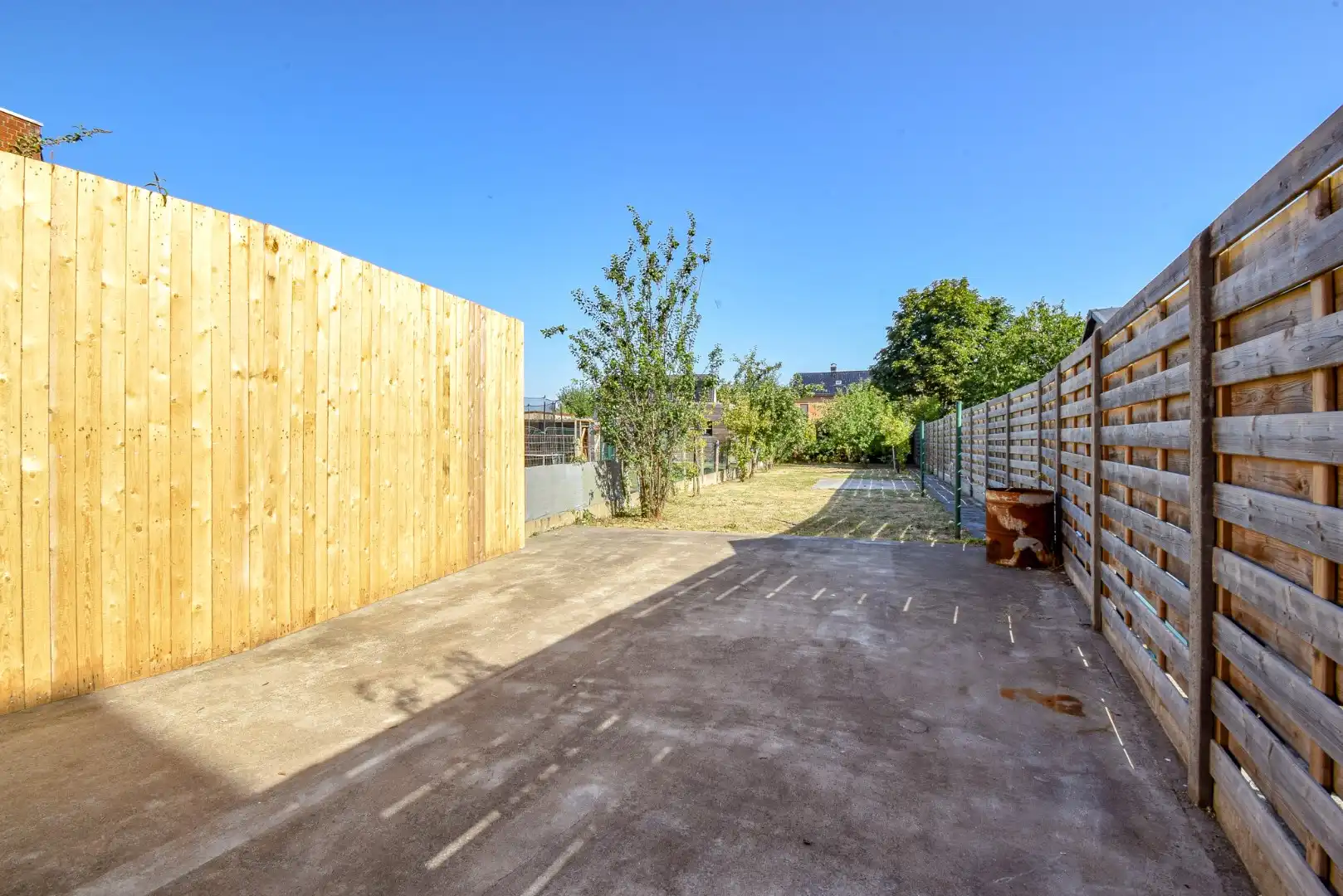 Instapklare gerenoveerde rijwoning in het centrum van Gistel foto 18