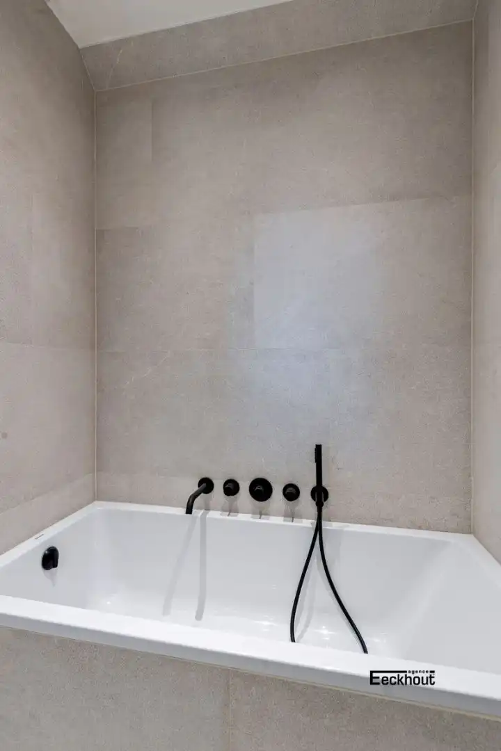 Sublieme penthouse in standingvolle residentie Derycker in hartje Oostende foto 22