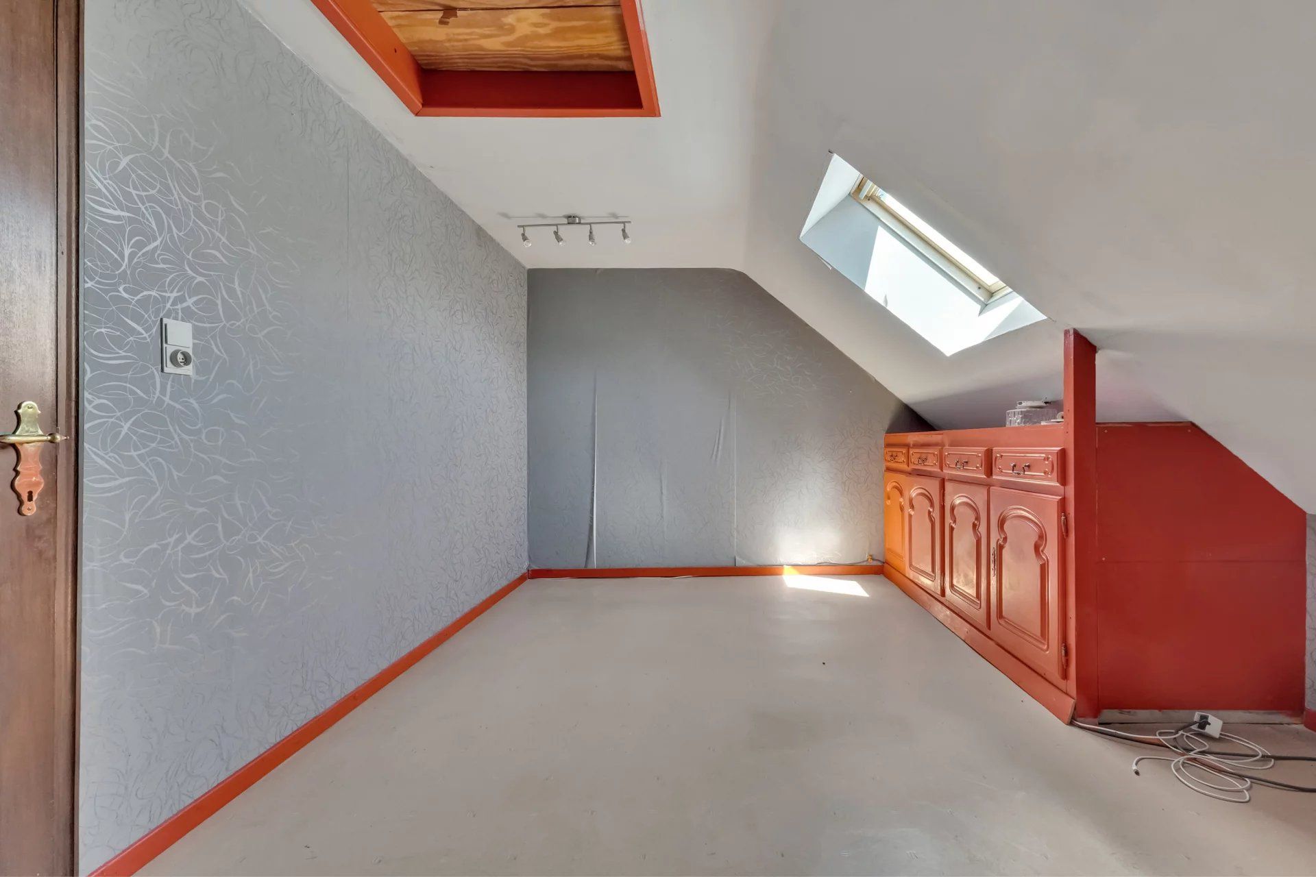 Ruime woning in rustige buurt foto 10