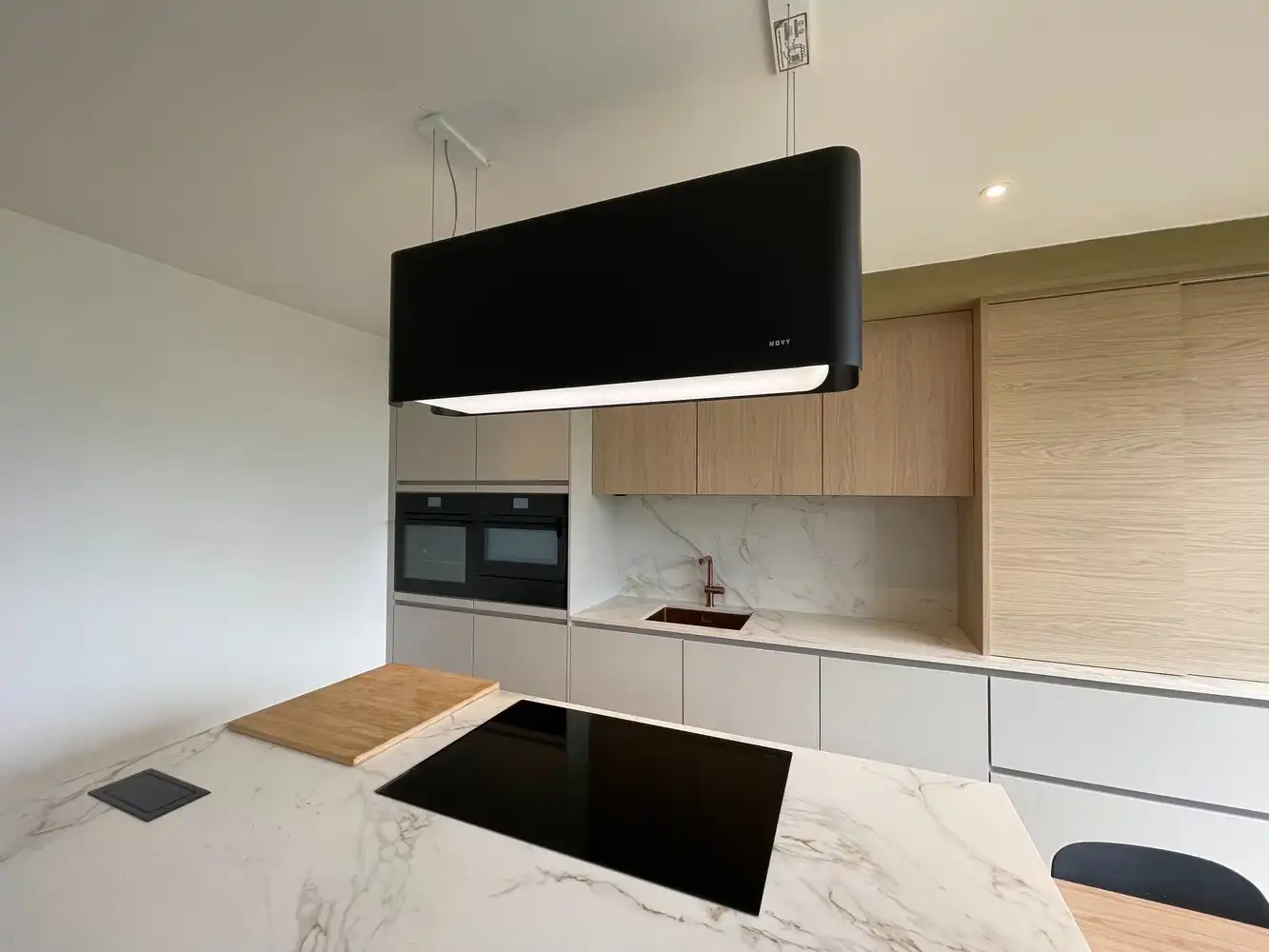 Modern ingerichte villa met prachtig uitzicht! foto 3