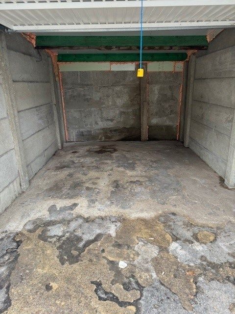 Rustig achterin gelegen garagebox te huur foto 5