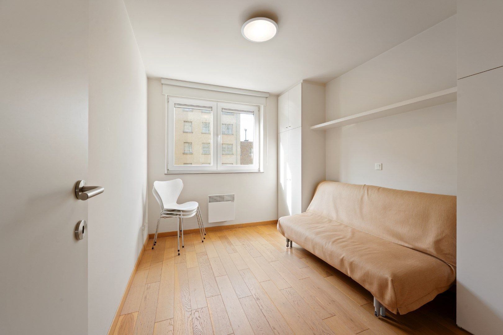 stijlvol gerenoveerd appartement met 2 slaapkamer foto 9