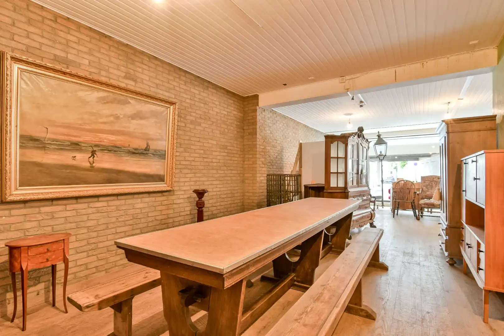 Commerciële ruimte aan de markt in Torhout! foto 5