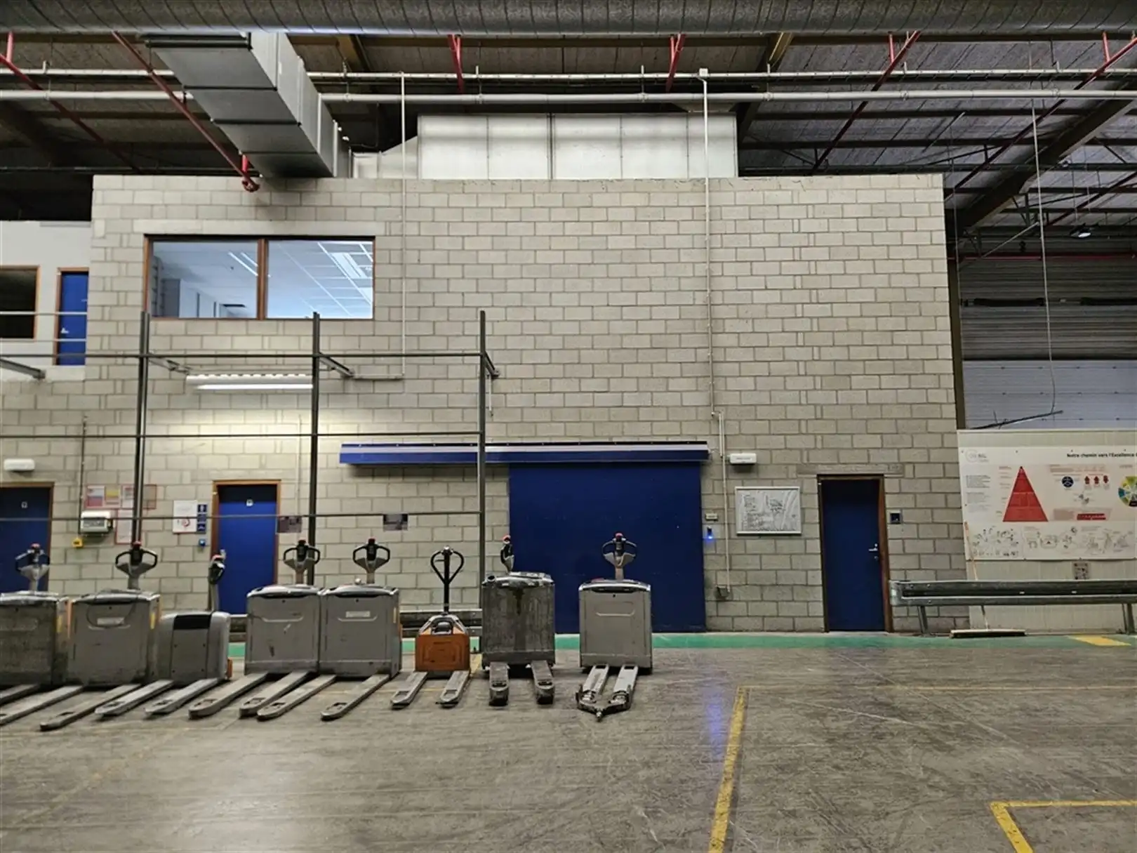 Fabrieksgebouw te Komen foto 28