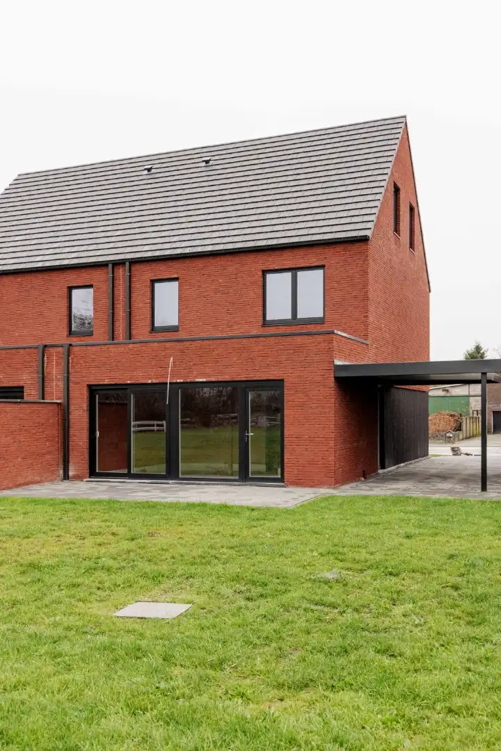 Energiezuinige halfopen bebouwing met prachtig zicht foto 8