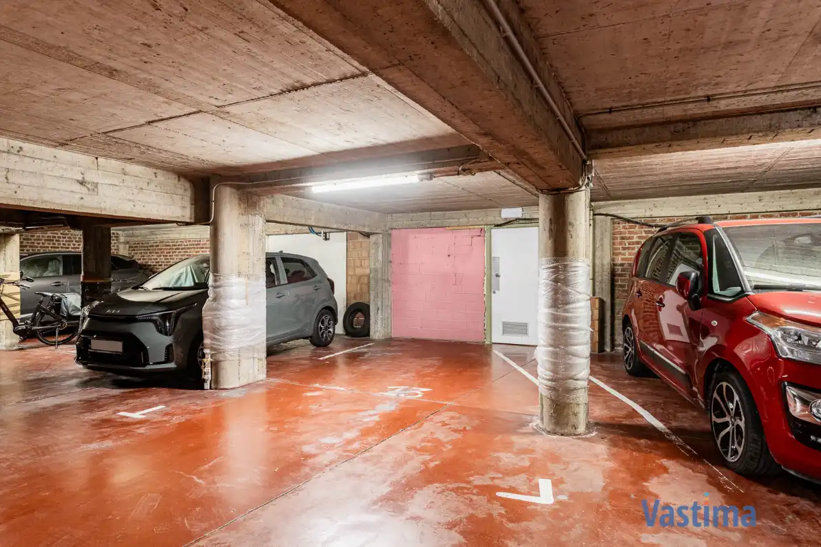 Gelijkvloers appartement met 2 slaapkamers, ruim terras en staanplaats foto 19