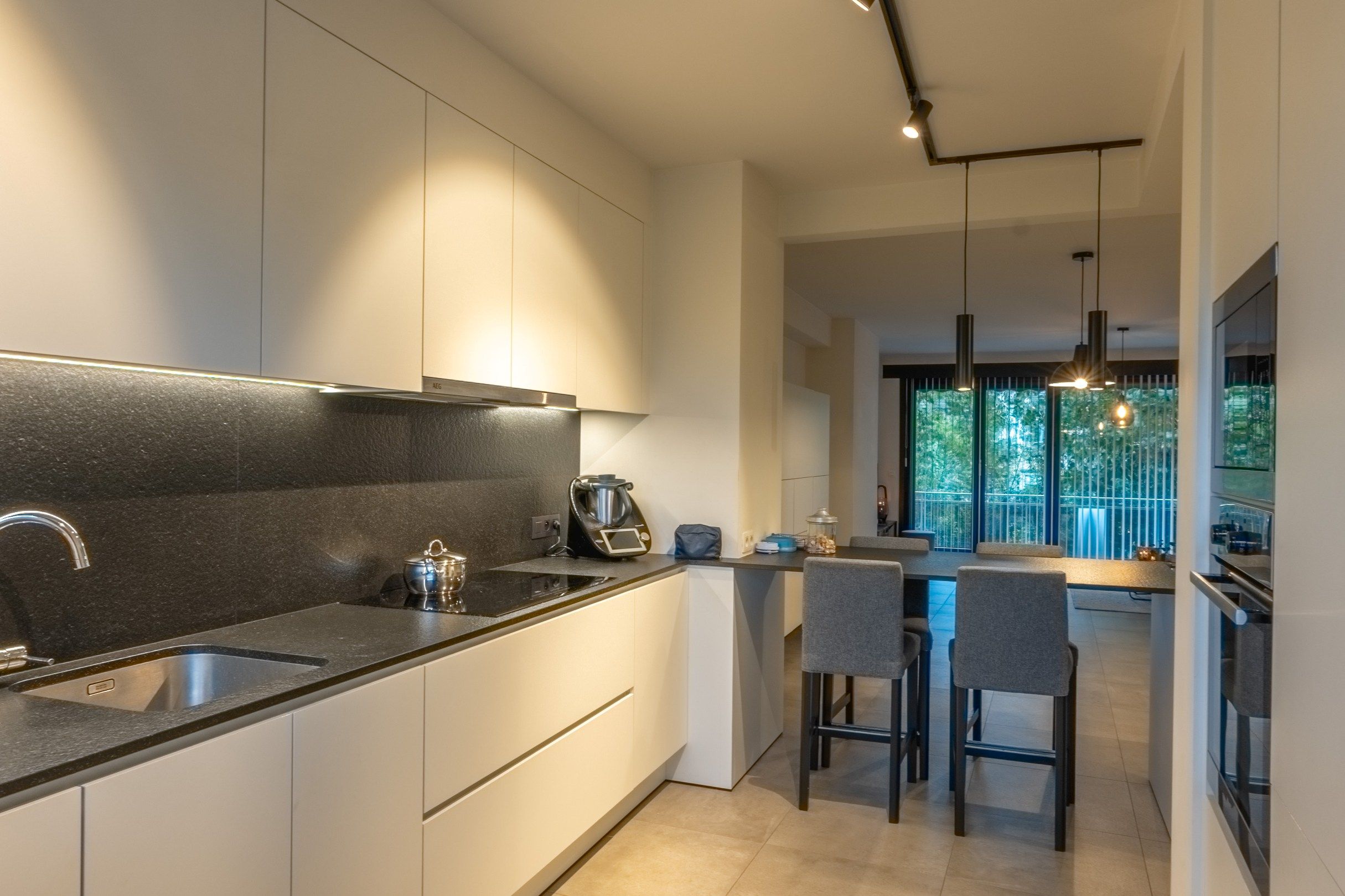 Appartement met 3 slaapkamers op toplocatie Brugge foto 12