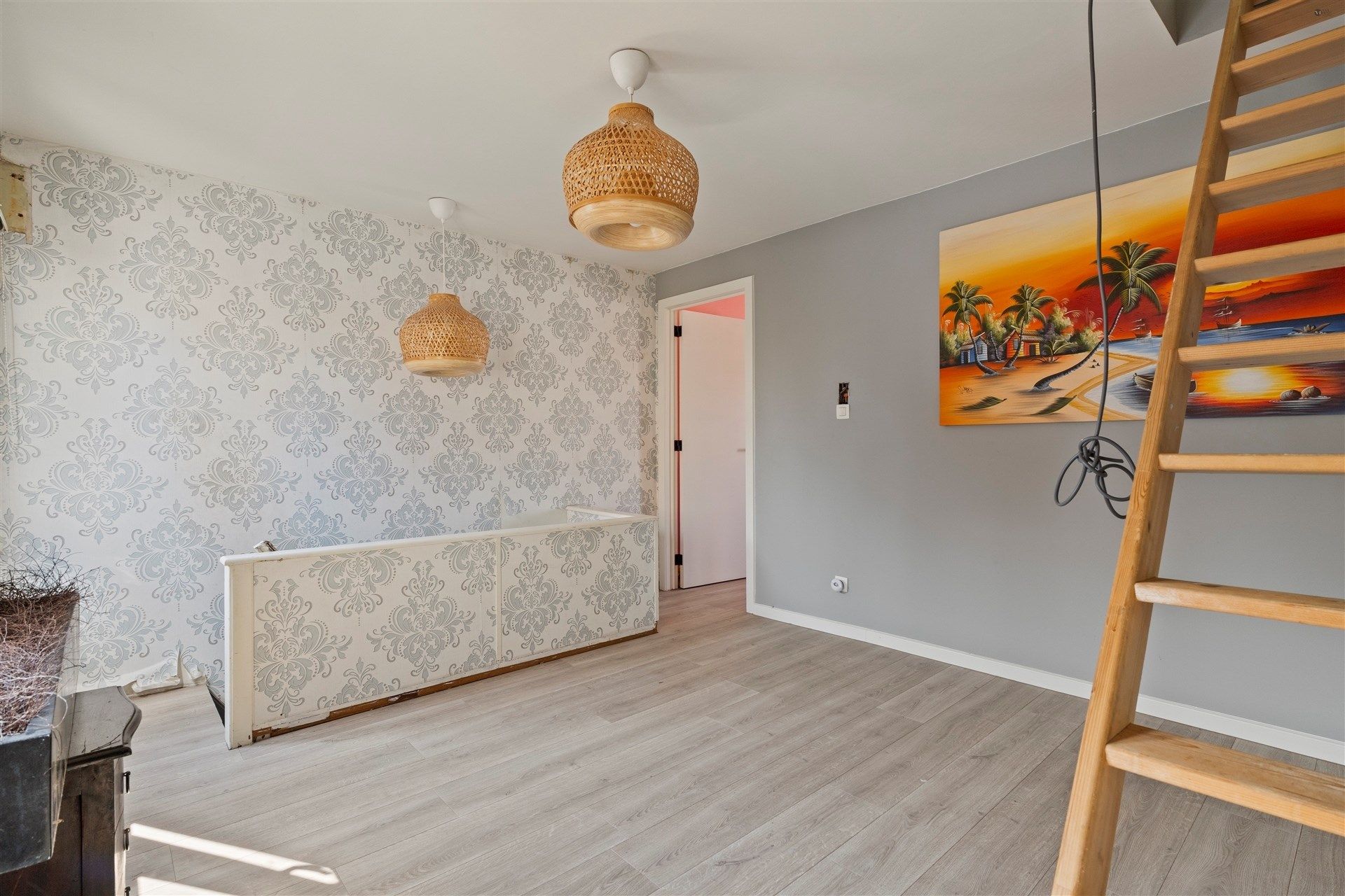 Deels gerenoveerde rijwoning te centrum Stekene foto 10