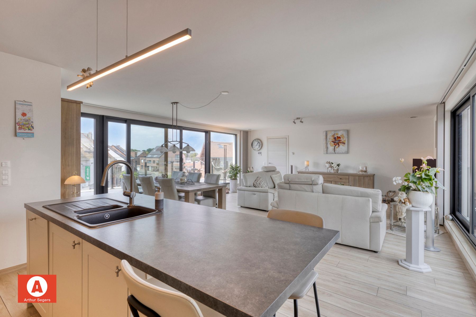 Luxe BEN-penthouse met 2 terrassen en autostaanplaats foto {{pictureIndex}}
