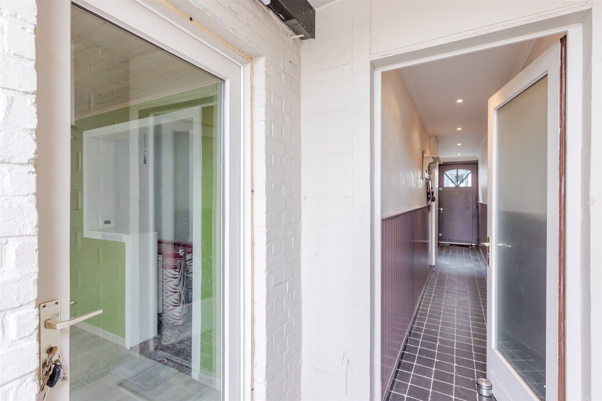 Instapklare woning met 2 slaapkamer en gezellige koer foto 4